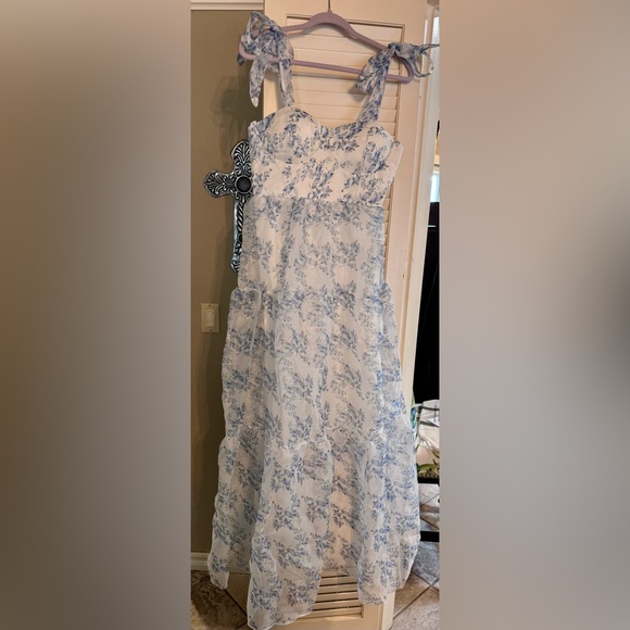Dresses & Skirts - Women’s Blue Floral Tie-Shoulder Maxi Dress